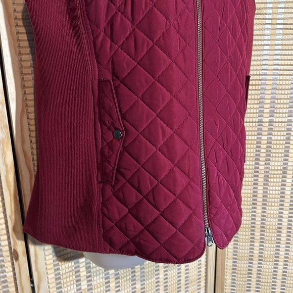 J. Jill Burgundy Red Zip Front Heavy Quilted Puffer Vest Button Pockets Medium - Picture 3 of 16
